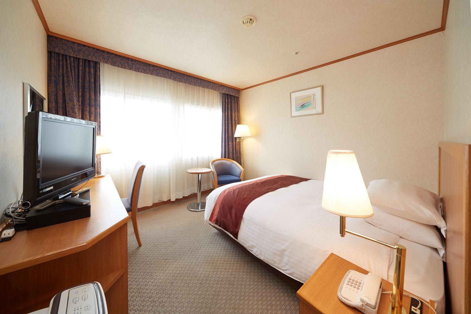 Yours Hotel Фукуи Экстерьер фото